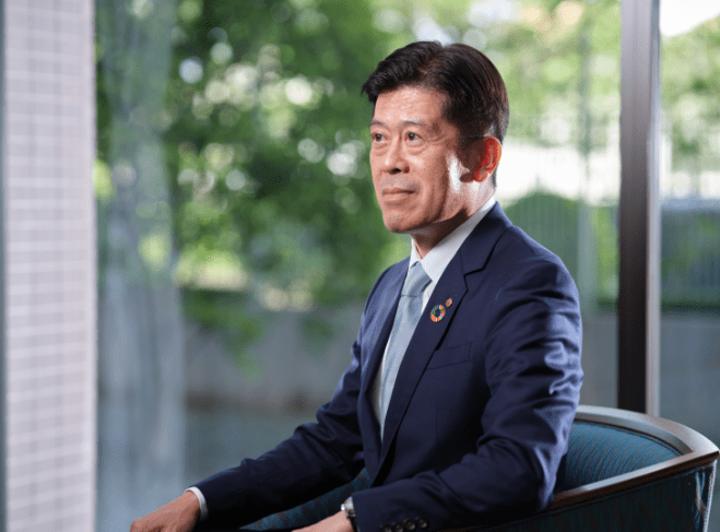 取締役頭取　岩山 靖宏